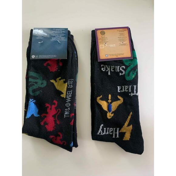 Harry Potter Hogwarts Men's Casual Crew Socks 2 Pair Shoe Size 6-12 - Picture 2 of 2